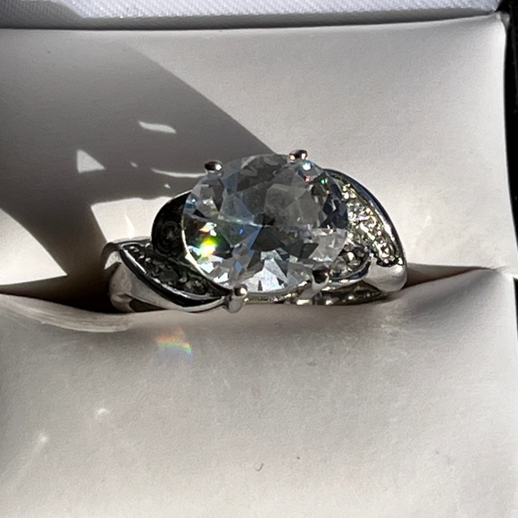 Sparkly cocktail ring, silver tone and cubic, size 9. - Picture 16 of 16
